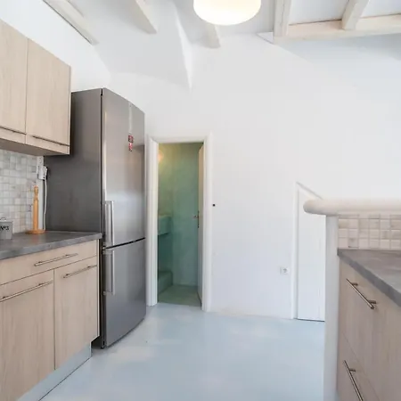 Deluxe Sea View Maisonette In Apartment *